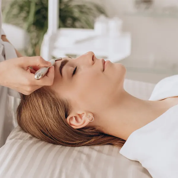 dermaplaning tretman